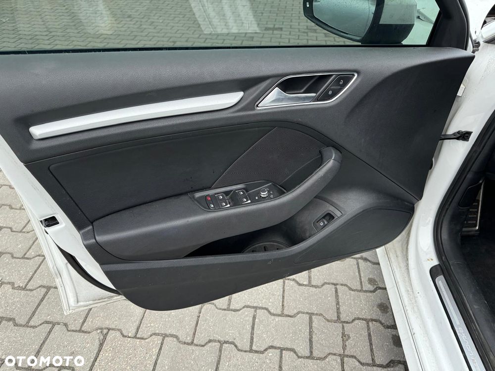 Audi A3 Sportback - 13