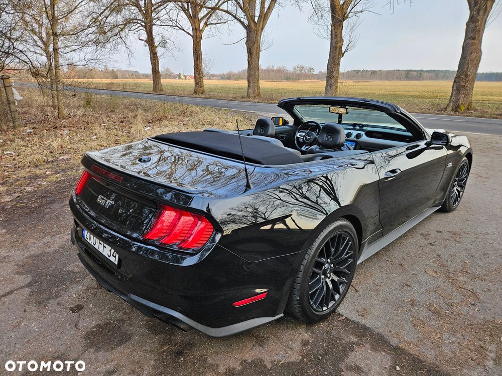 Ford Mustang - 6