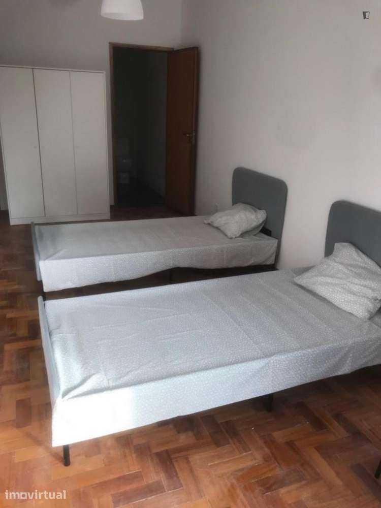 Quarto - localizado em Cedofeita Porto - Grande imagem: 5/15