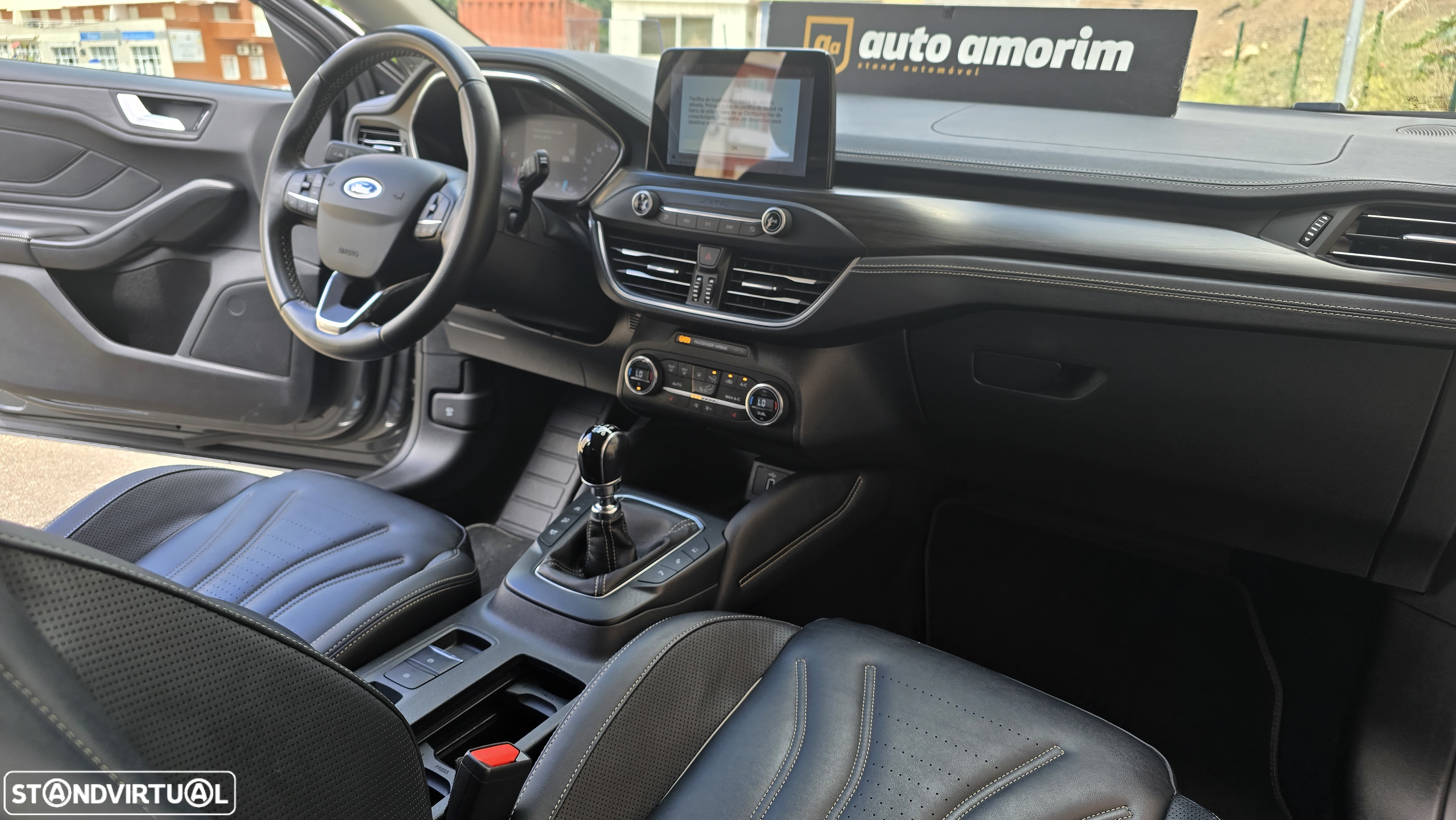 Ford Focus 1.5 EcoBoost Vignale - 24