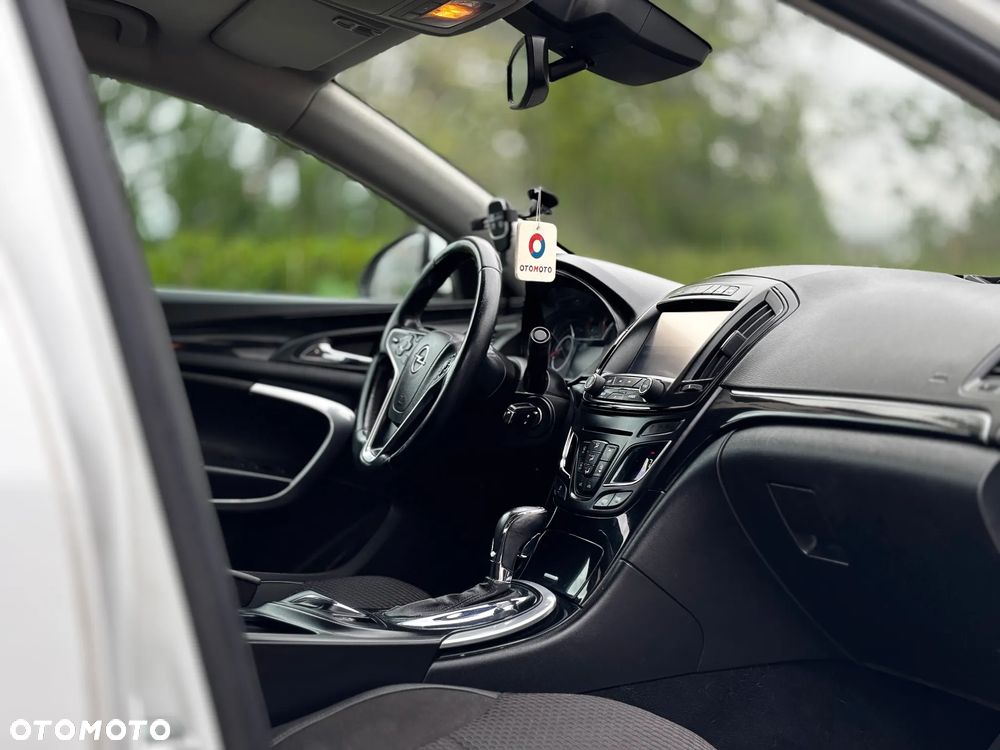 Opel Insignia - 15
