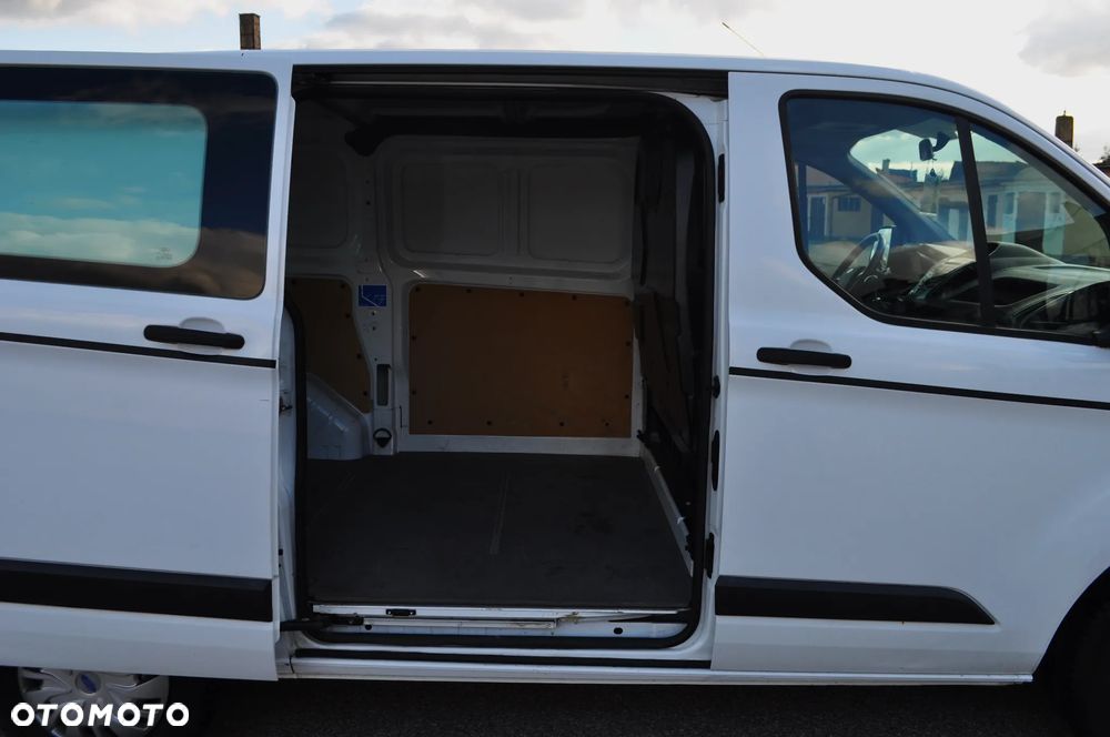 Ford TRANSIT CUSTOM - 15
