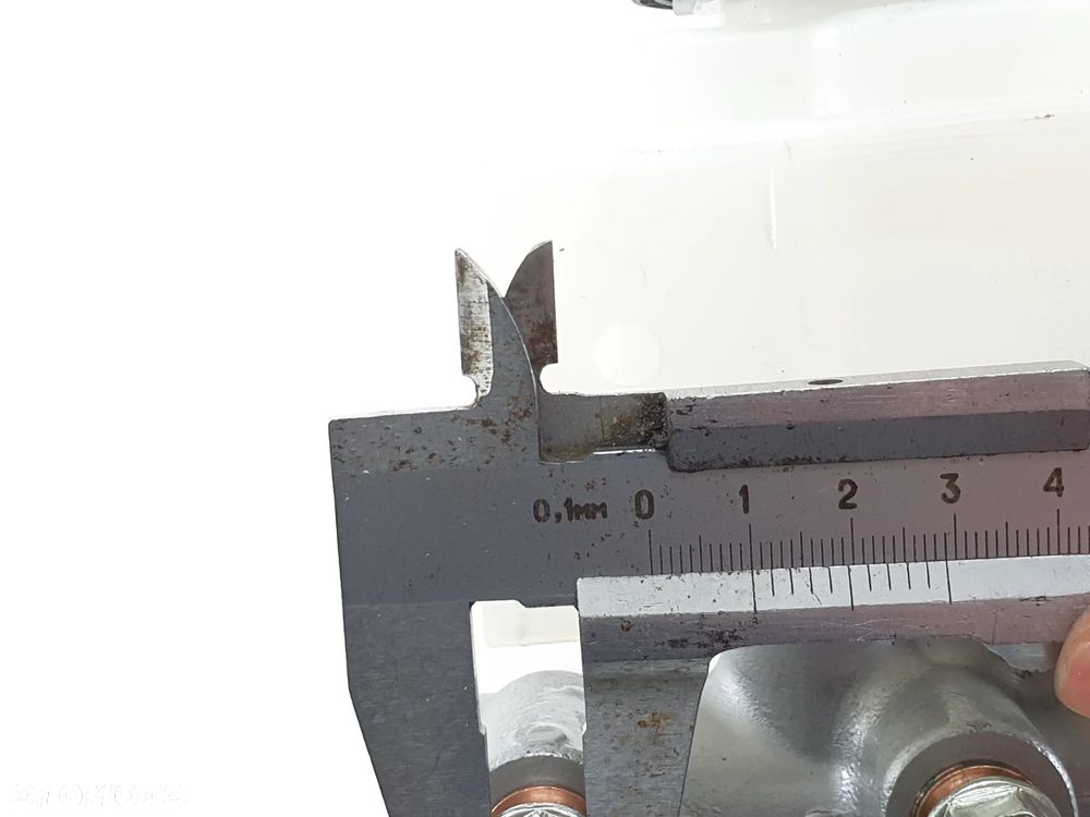 POMPA HAMULCOWA ZBIORNICZEK CZUJNIK  CAN AM RYKER - 16