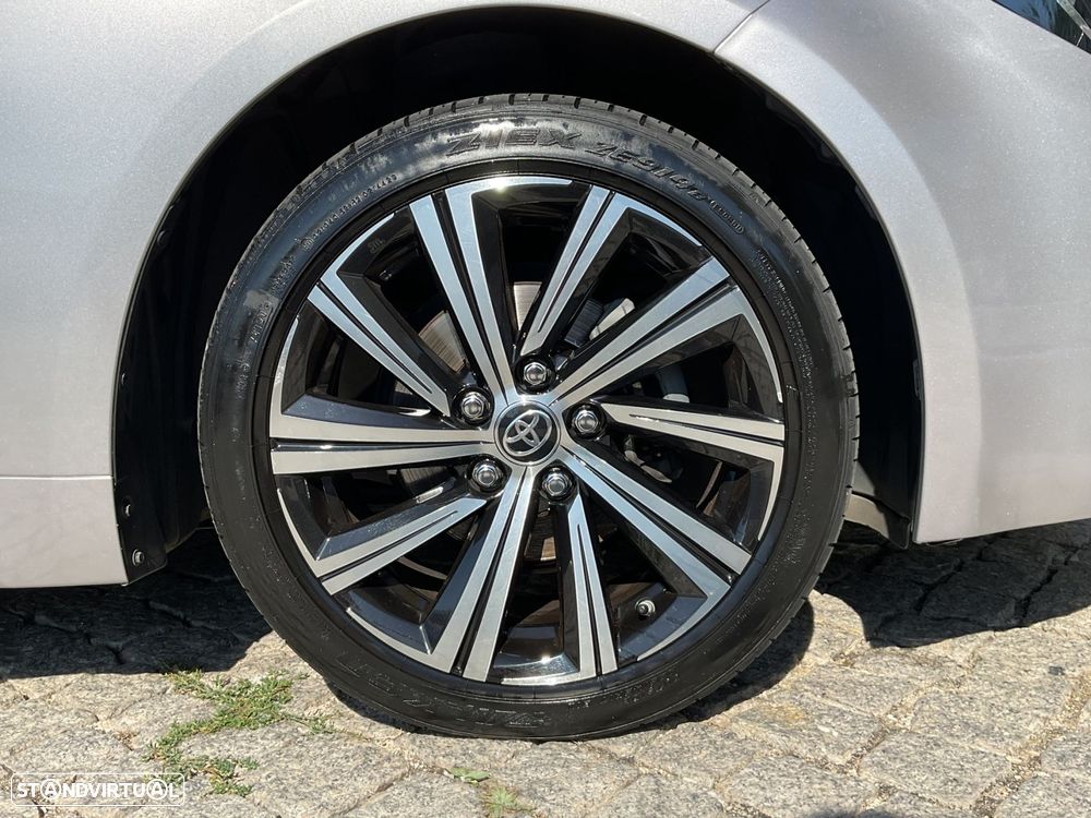 Toyota Corolla 1.8 Hybrid Comfort - 19