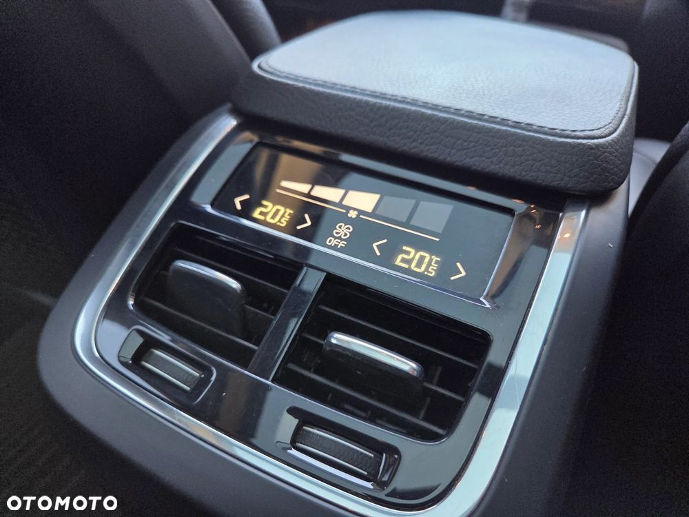 Volvo XC 90 T6 AWD Momentum 7os - 21
