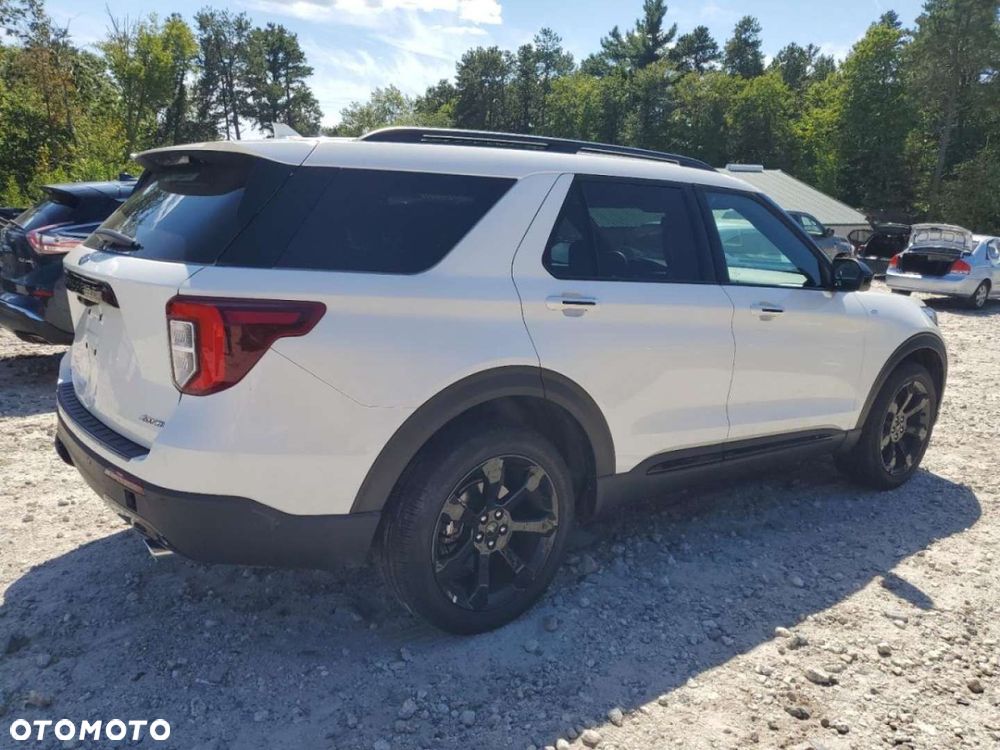 Ford Explorer - 4