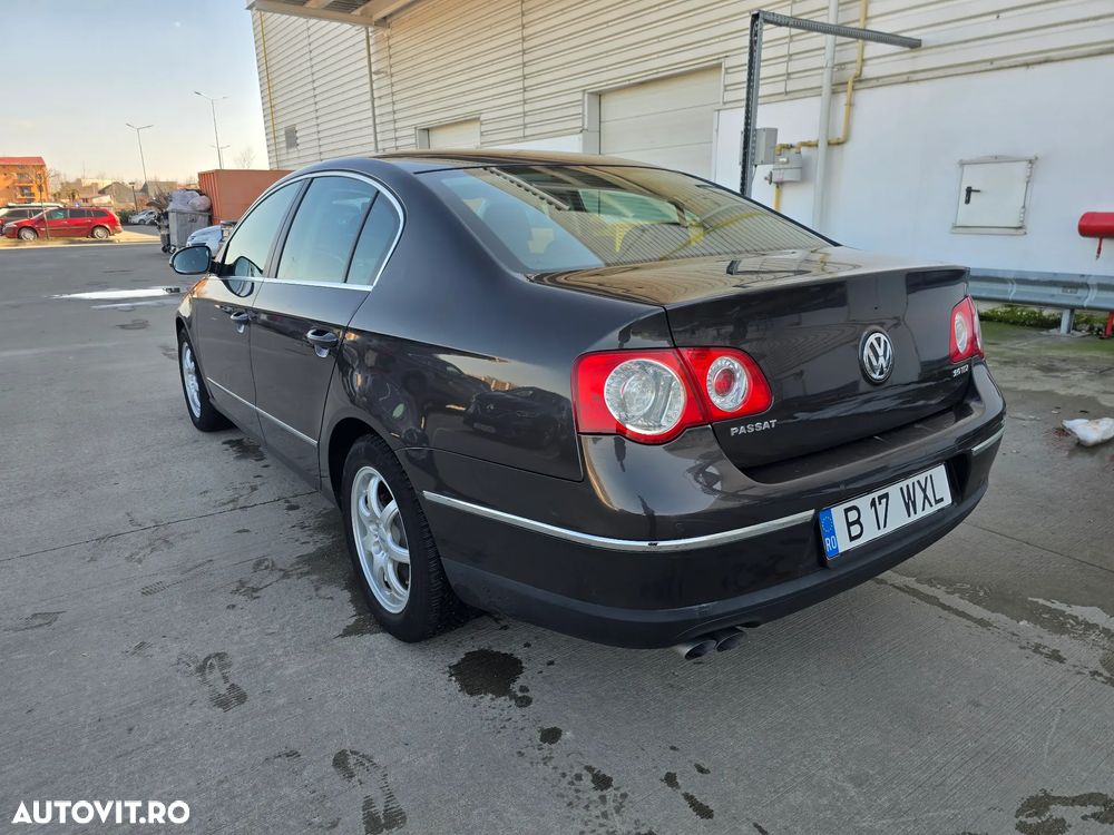 Volkswagen Passat 2.0TDI Comfortline DPF DSG - 7
