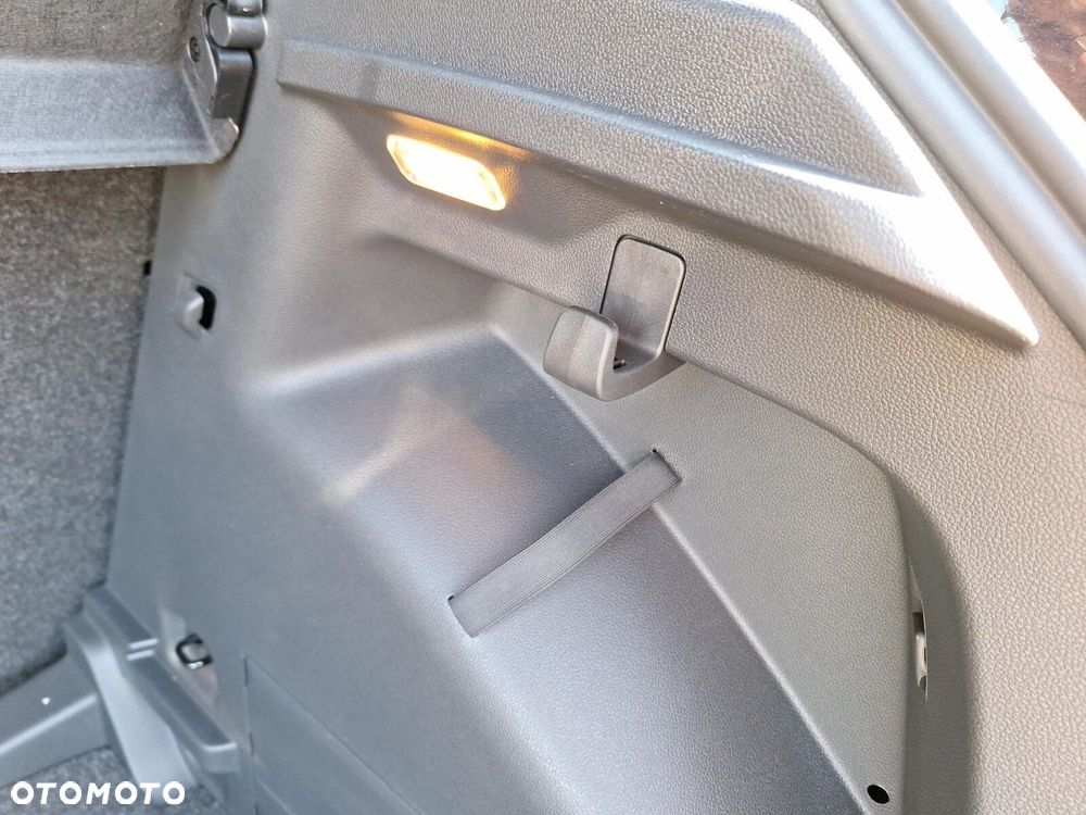 Skoda Fabia 1.0 TSI Edition 130 DSG - 32