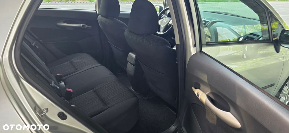 Toyota Auris 2.0 D-4D Premium - 8