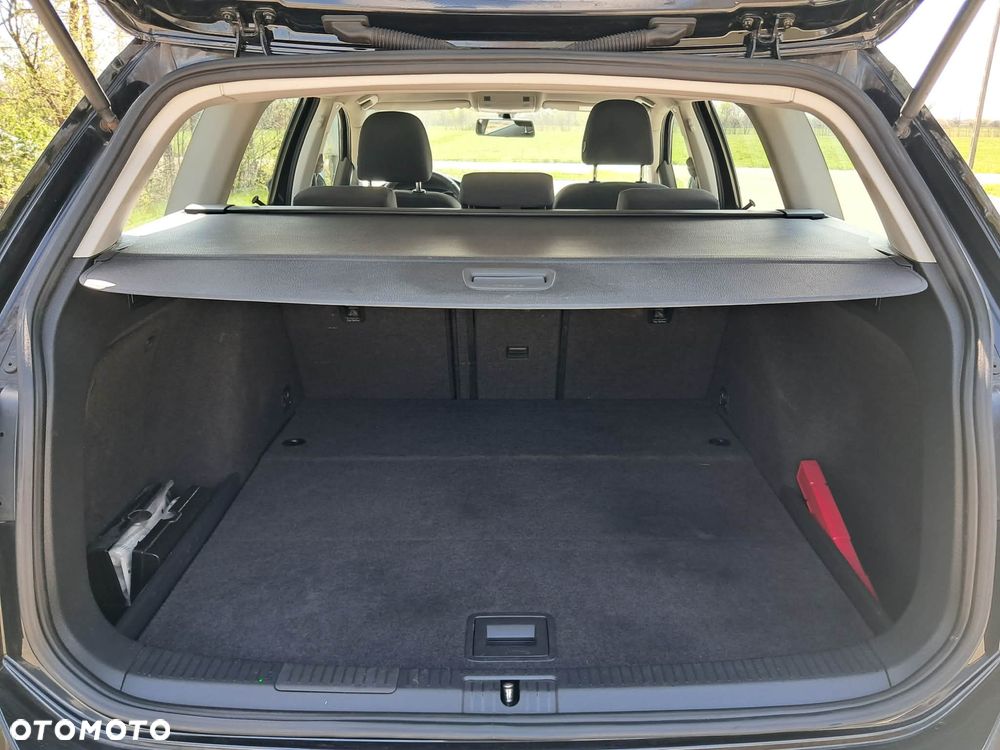 Volkswagen Golf 1.6 TDI BlueMotion Technology Comfortline - 12