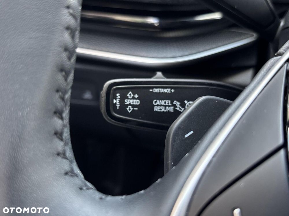 Skoda Superb 2.0 TDI SCR Selection DSG - 21