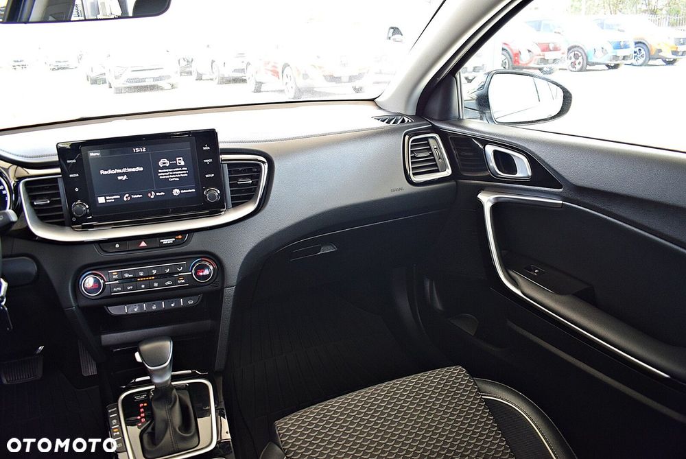 Kia Ceed - 23