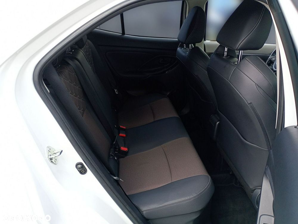 Toyota Yaris Cross - 30