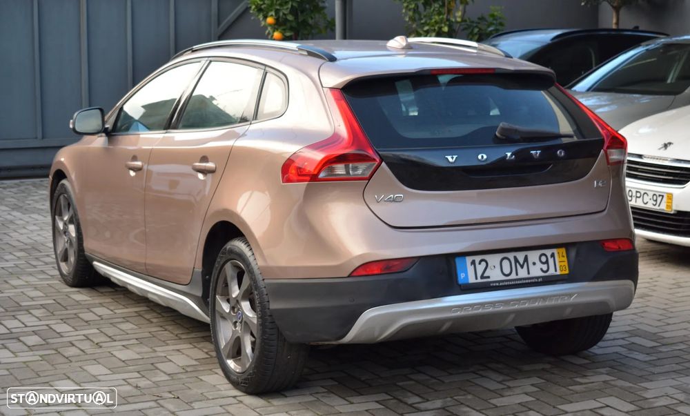 Volvo V40 Cross Country 1.6 D2 Momentum - 14
