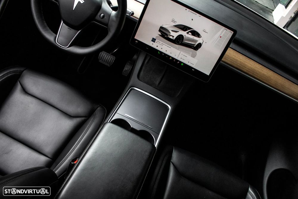 Tesla Model Y Long Range Dual Motor AWD - 27