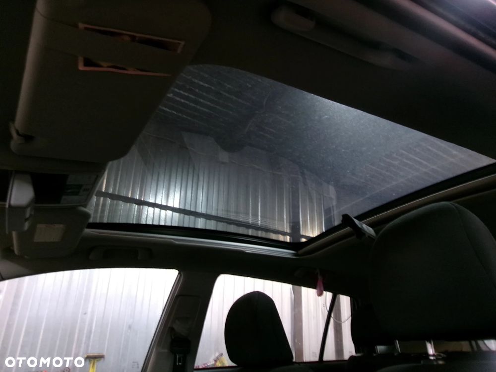 SZKLANY DACH SOLAR PANORAMA TOYOTA VERSO 09-18 - 1