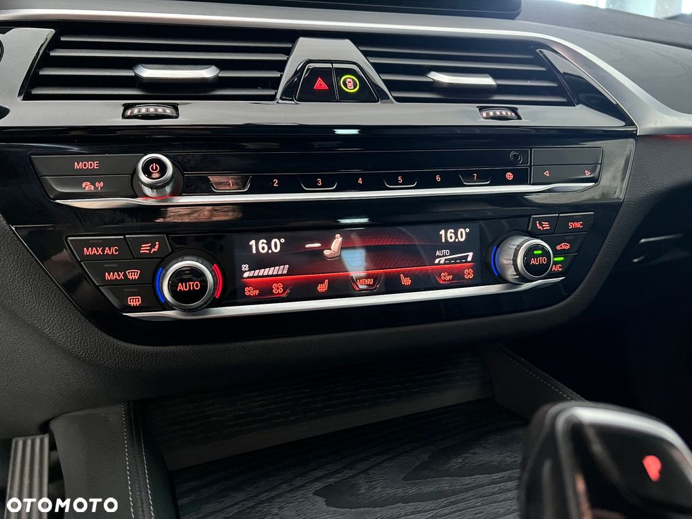 BMW Seria 5 520d mHEV Luxury Line - 32