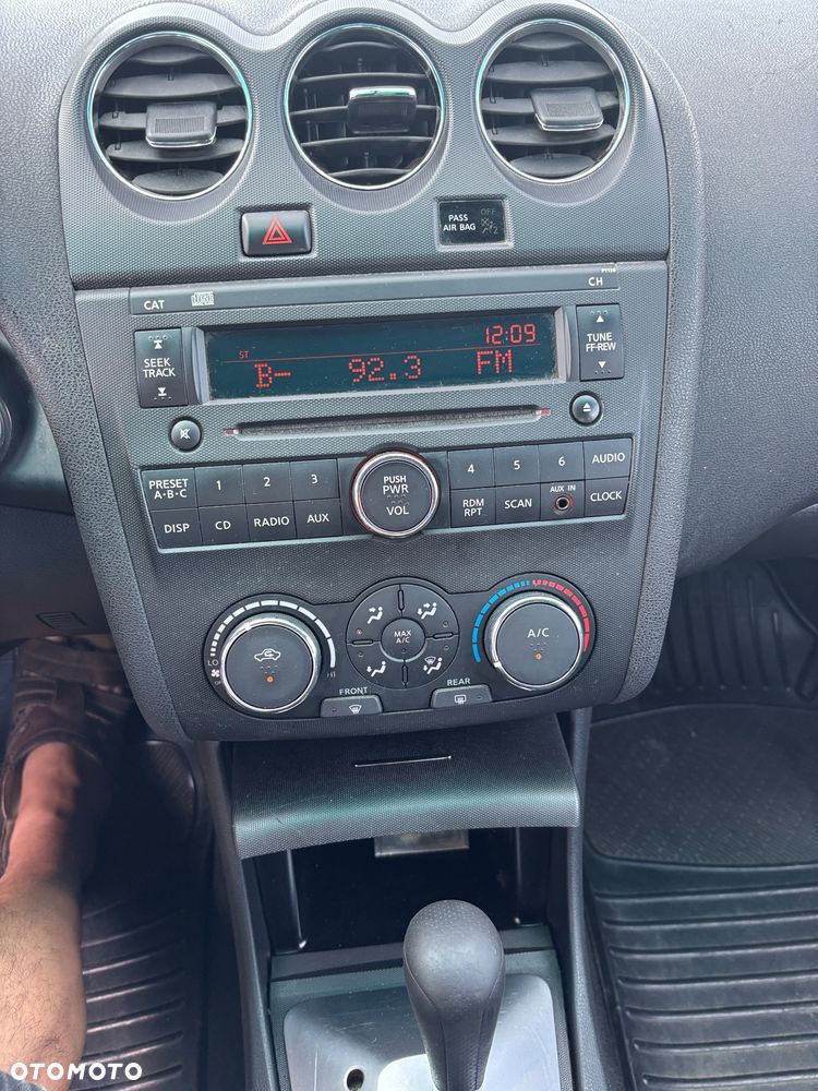 Nissan Altima - 9