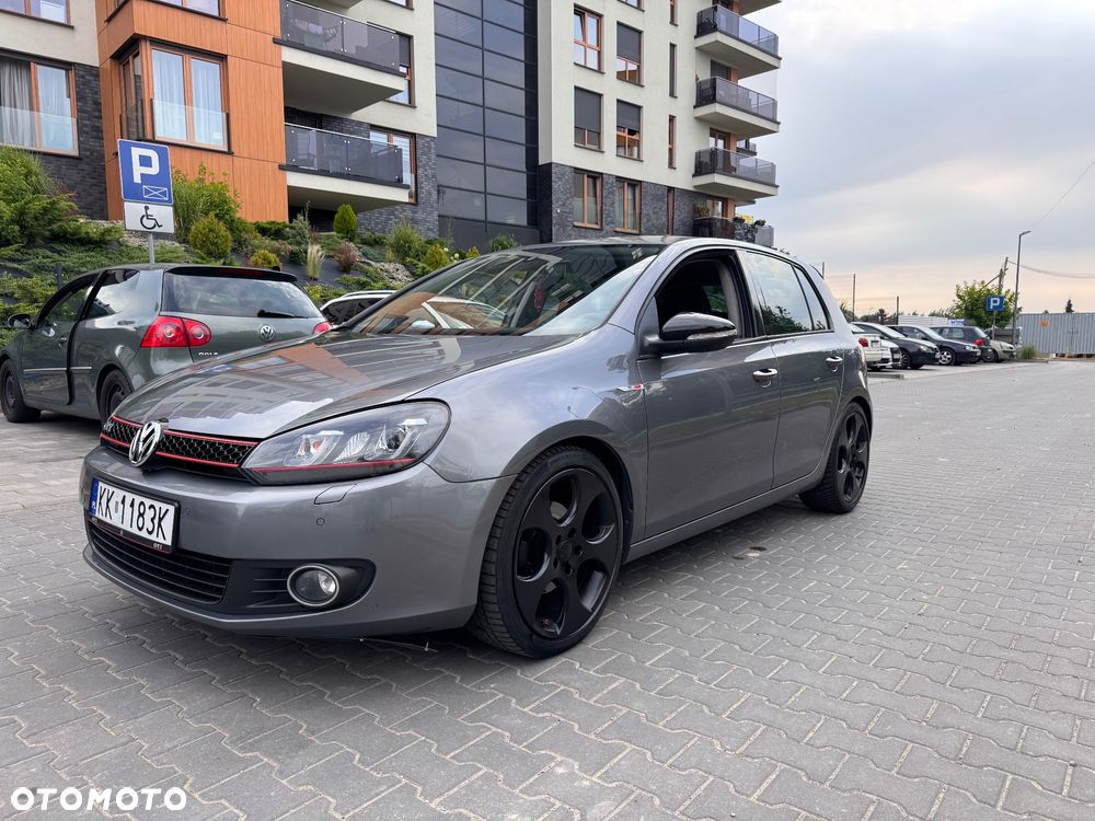 Volkswagen Golf - 5