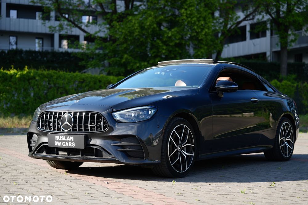 Mercedes-Benz Klasa E 220 d 4Matic 9G-TRONIC AMG Line - 9