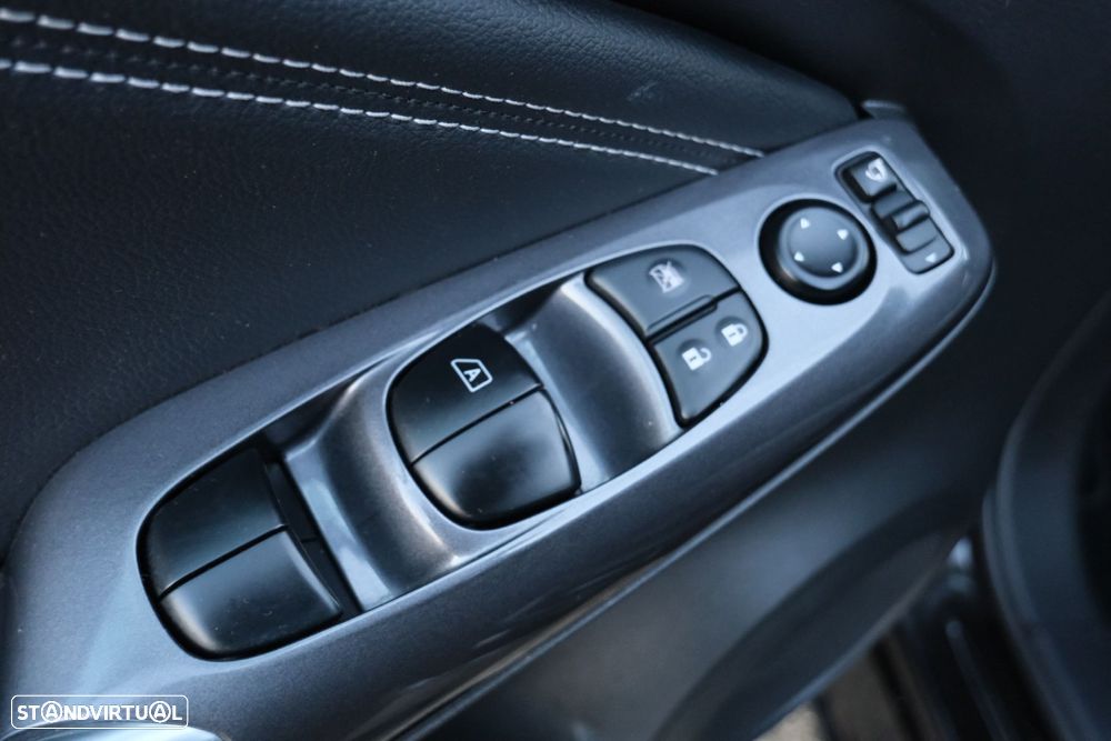 Nissan Juke 1.0 DIG-T N-Connecta DCT - 29