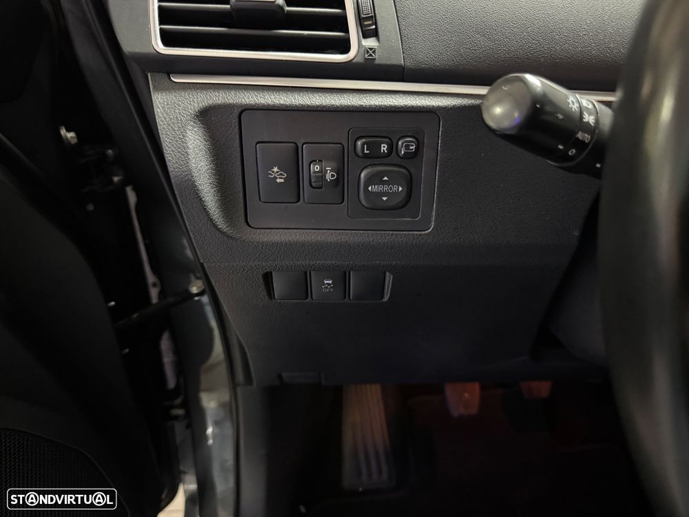 Toyota Verso 1.6 D-4D Exclusive - 48