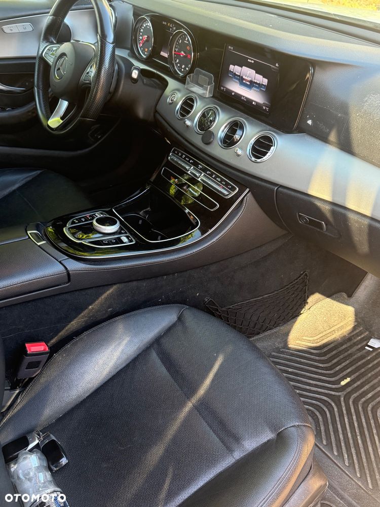 Mercedes-Benz Klasa E 200 d 9G-TRONIC Exclusive - 6