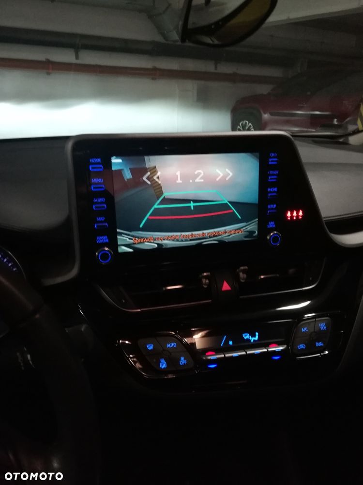 Toyota C-HR - 12
