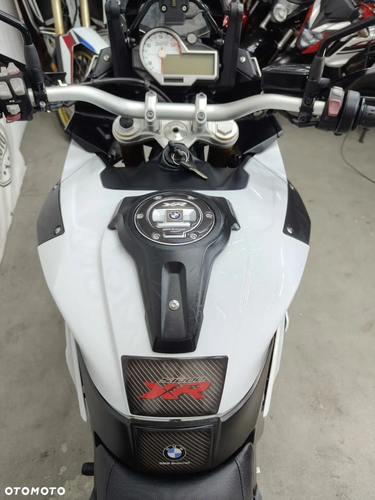 BMW XR - 12