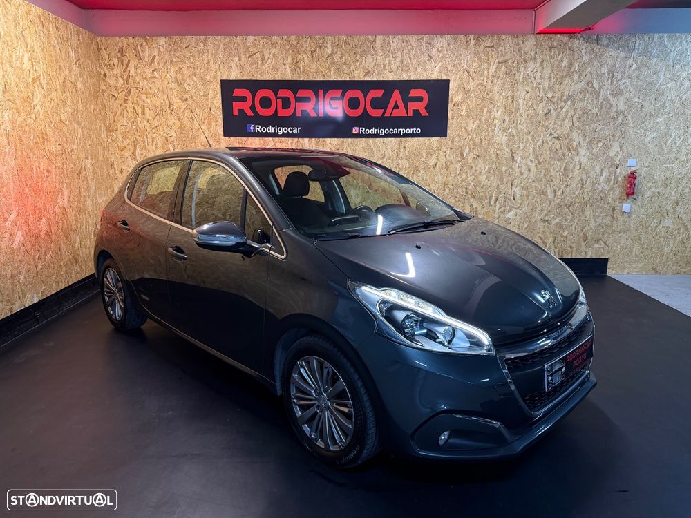 Peugeot 208 PureTech 110 Stop & Start Allure - 1