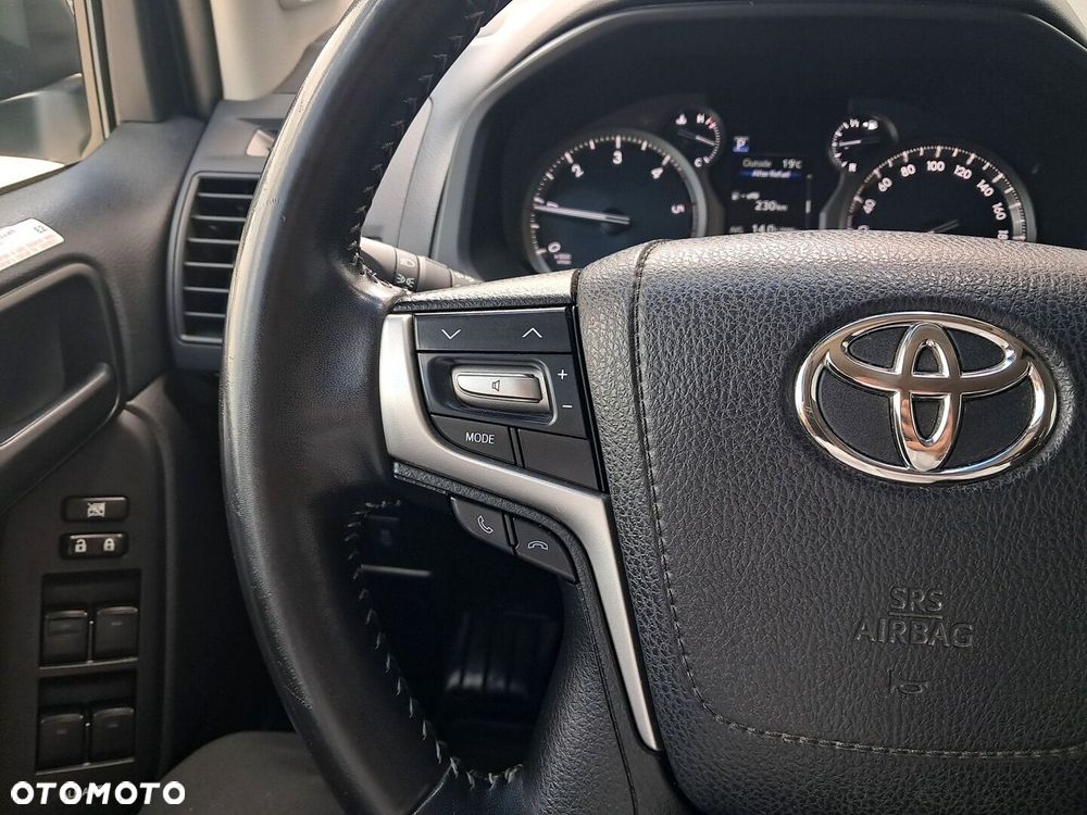 Toyota Land Cruiser LC 2.8 D-4D Prado - 14