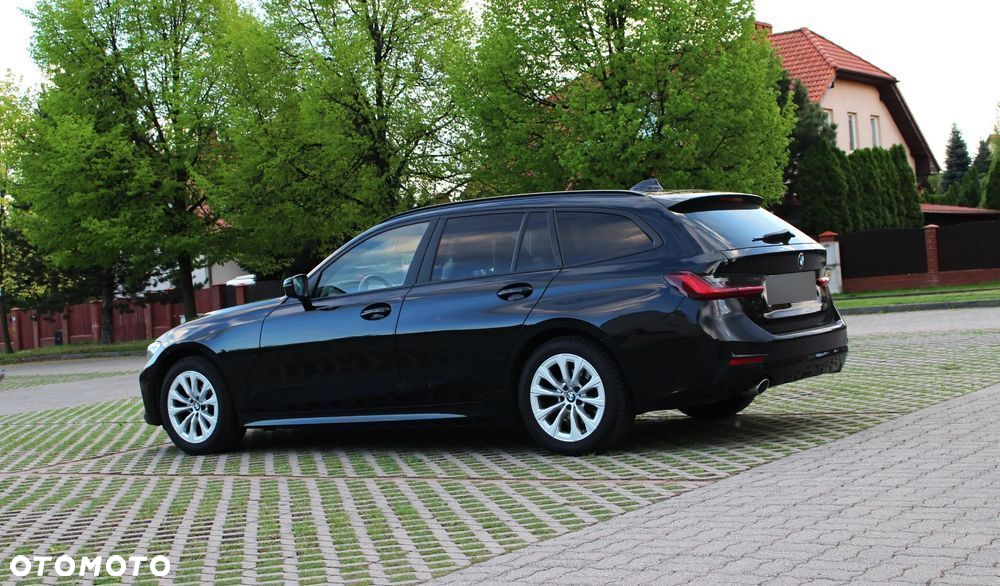 BMW Seria 3 318d Touring Advantage - 9