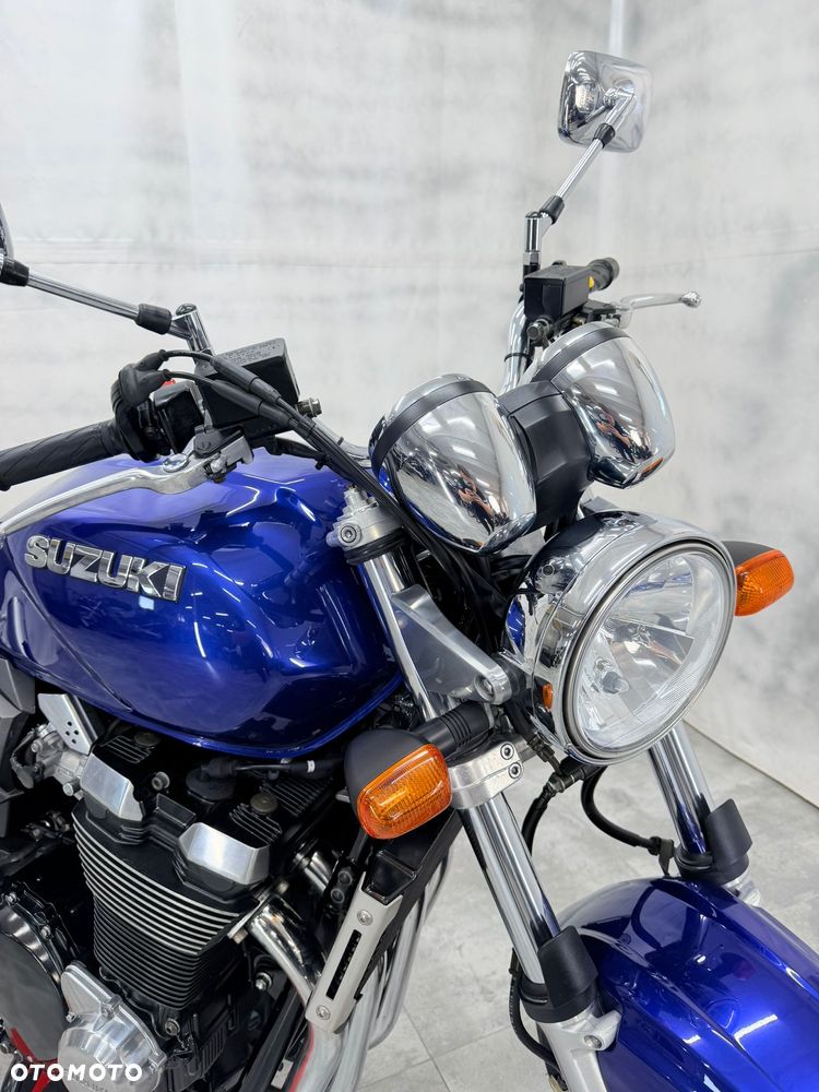 Suzuki GSX - 7