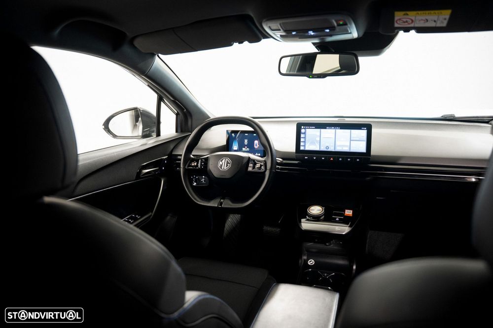 MG MG4 64 kWh Luxury - 4