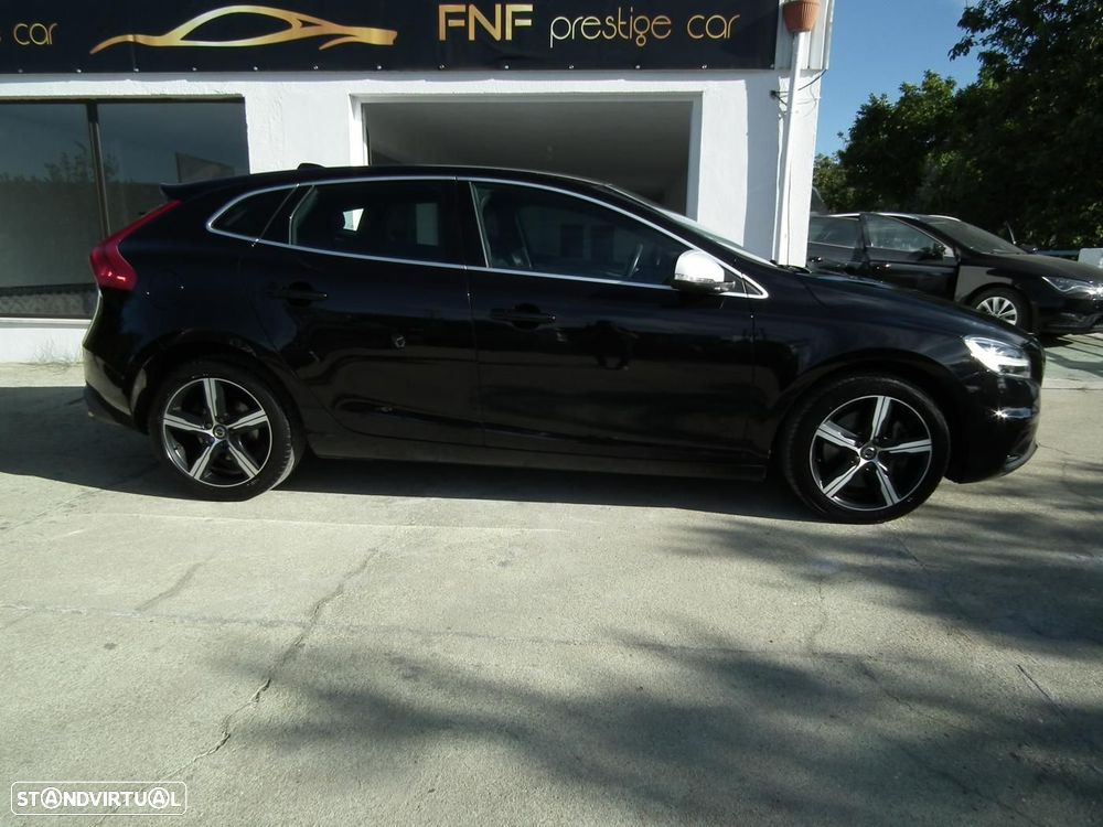 Volvo V40 2.0 D3 R-Design - 6