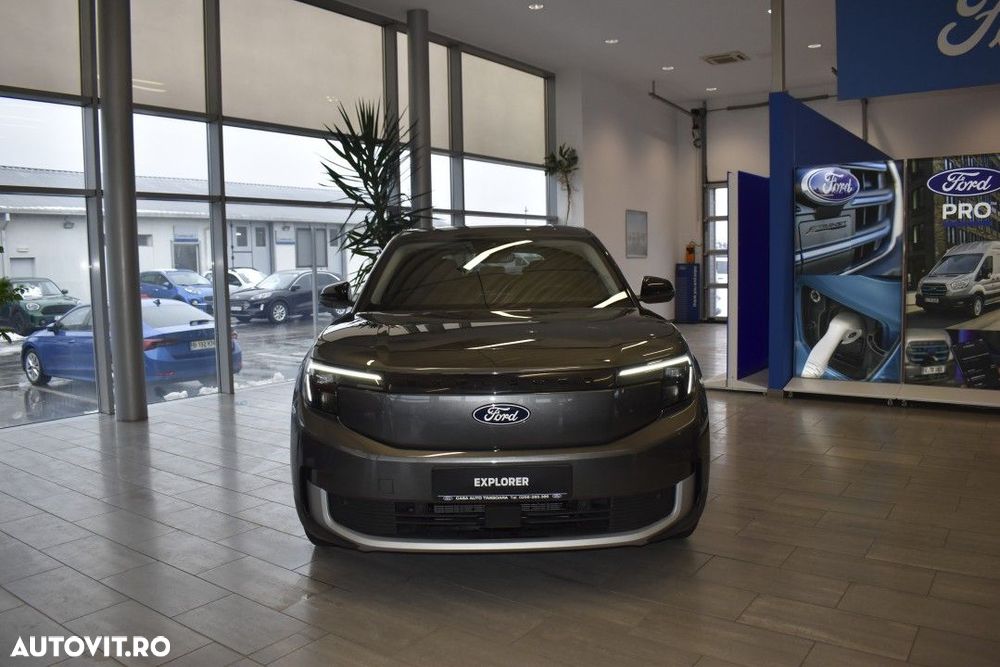 Ford Explorer RWD 77 kWh Extended Range Select - 2