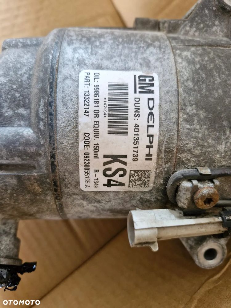 Sprężarka kompresor klimatyzacji Opel Astra h III Zafira B 13322147 KS4 - 2