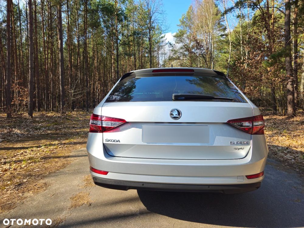 Skoda Superb 2.0 TDI SCR 4x4 Style DSG - 5