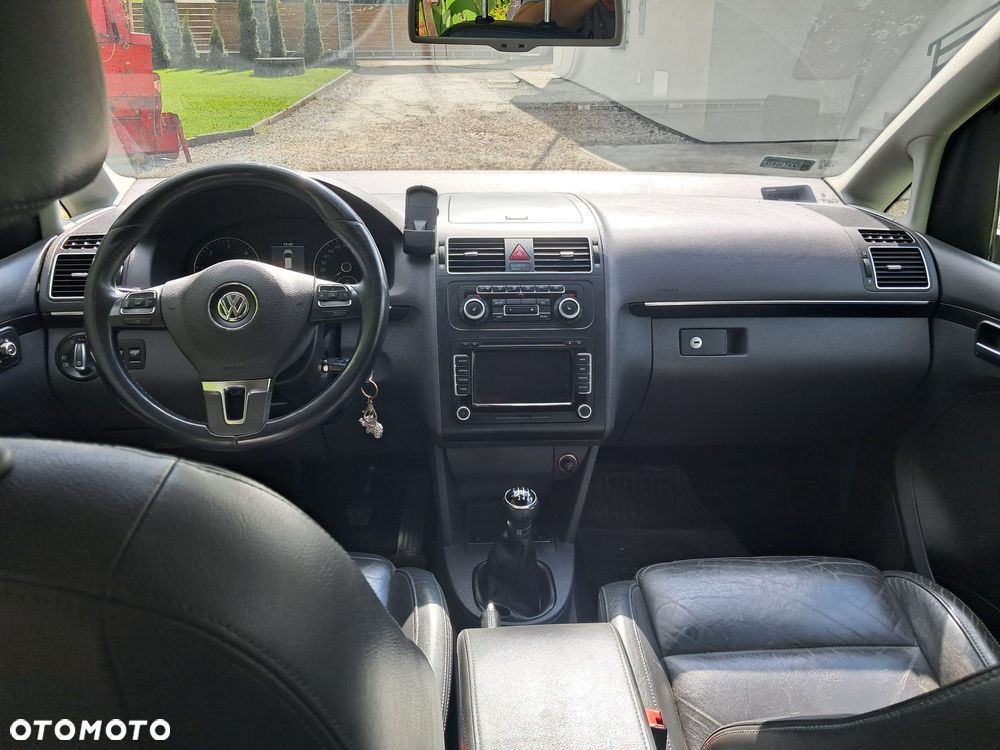 Volkswagen Touran 2.0 TDI DPF Highline - 13