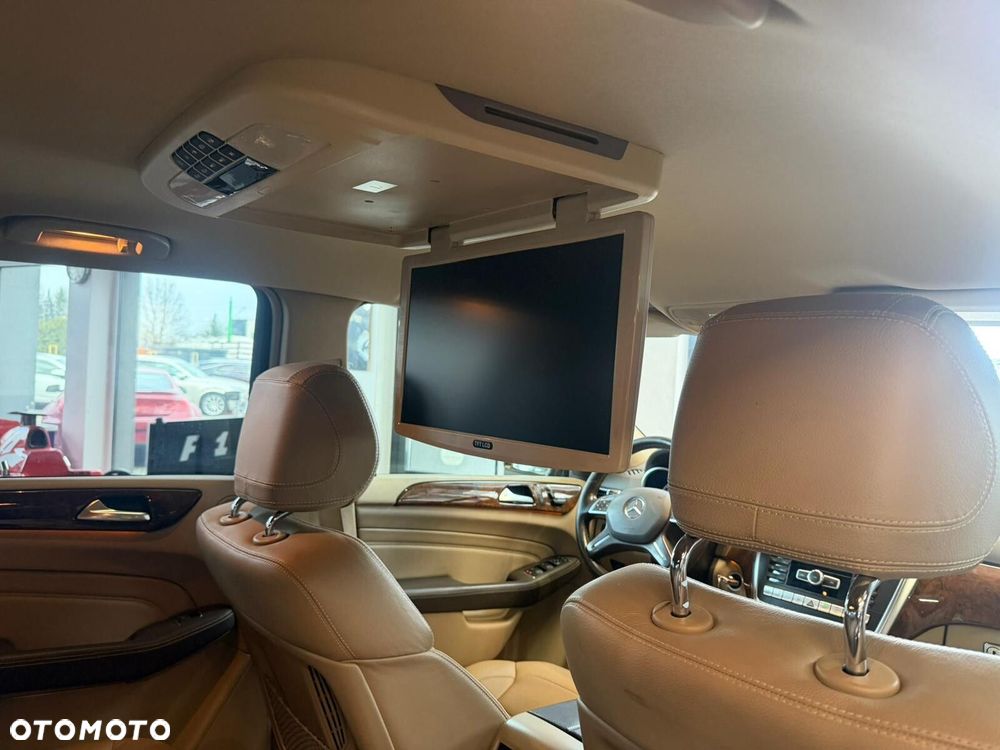 Mercedes-Benz ML - 12