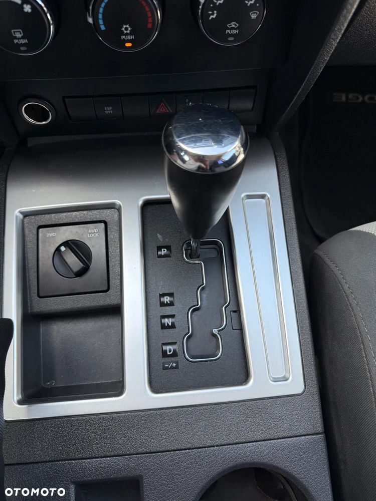 Dodge Nitro 2.8 CRD DPF Automatik SXT - 19