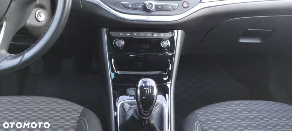 Opel Astra 1.4 Turbo Edition - 13