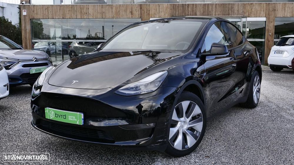 Tesla Model Y Long Range Dual Motor AWD - 2