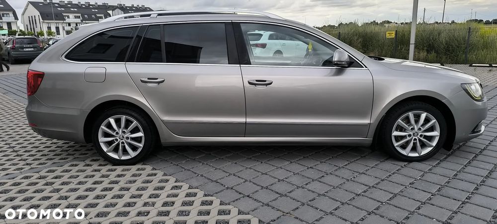Skoda Superb 1.6 TDI Elegance Greenline - 9