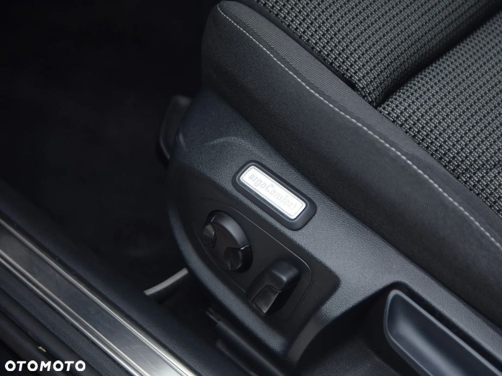 Volkswagen Arteon 2.0 TDI SCR Essence - 25