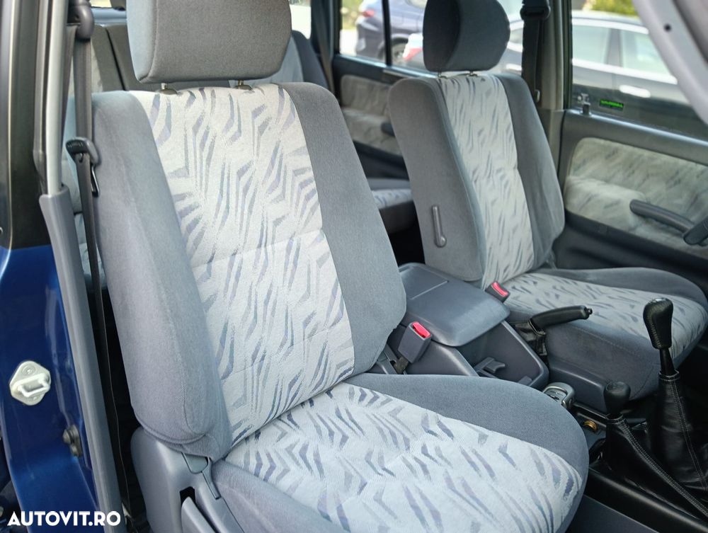 Toyota Land Cruiser 90 TD4-D - 11