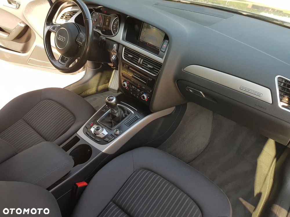 Audi A4 Avant 2.0 TDI DPF quattro Attraction - 22