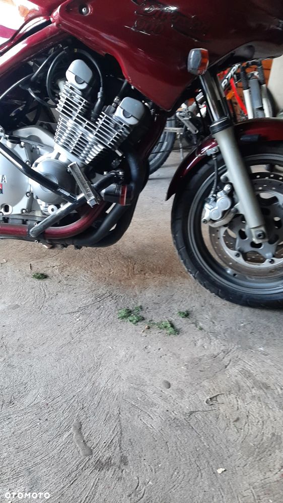 Yamaha XJ - 6