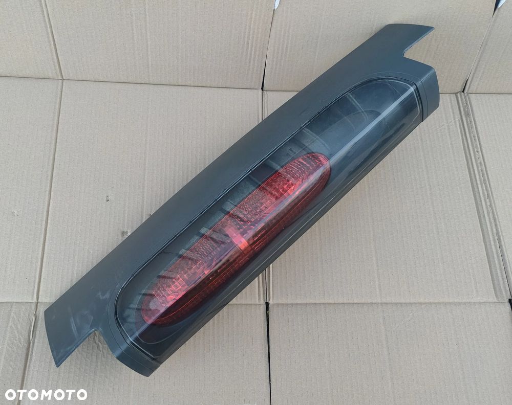 Lampa tył tylna Lewa drzwi Renault Trafic Vivaro Primastar 2001- 2 Drzwi
