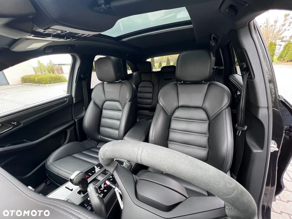 Porsche Macan T - 27